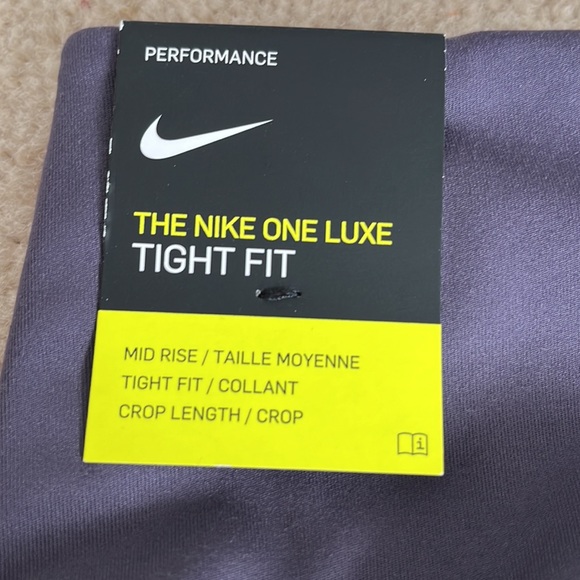 Nike Crop - Picture 5 of 11